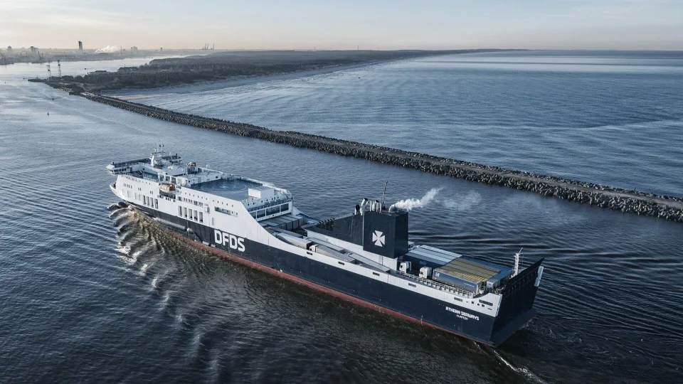 Artėjanti metų pabaiga ir ilgi namuose leidžiami žiemos vakarai natūraliai skatina svajoti apie kitais metais laukiančias atostogas: patarė, kaip sutaupyti planuojant kitą kelionę