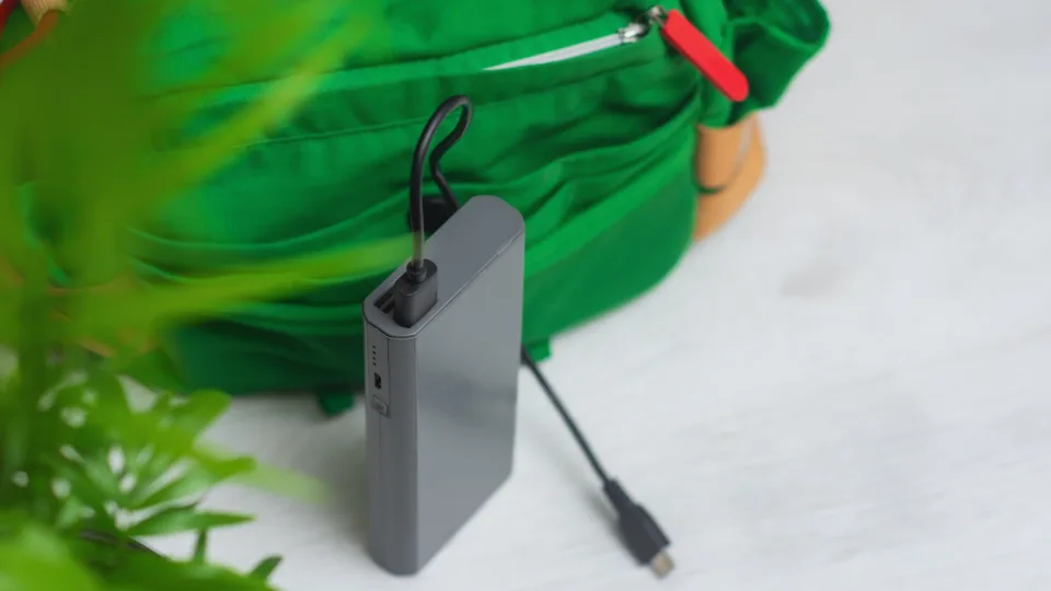 Pasirūpinkite, jog jūsų telefonas ar kompiuteris būtų visuomet įkrautas: pateikiame svarbiausią informaciją, kurią reikėtų žinoti prieš perkant išorinę bateriją