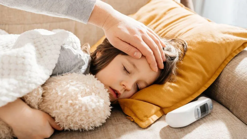 Žiemiškiems orams atėjus: įvardijo pagrindines jaunų tėvų klaidas, kurių geriau nedaryti