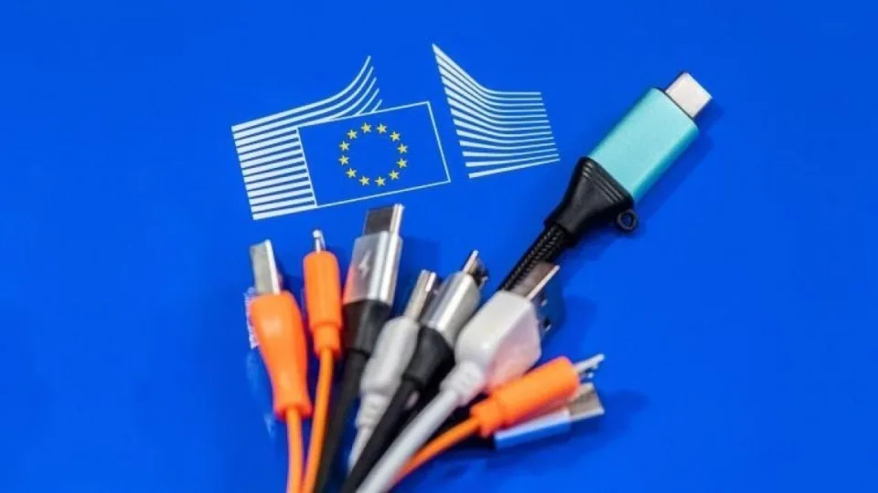 Europos Sąjungoje įsigalioja svarbūs pasikeitimai: USB-C įkrovimo lizdas tampa privalomu, pateikiame svarbiausią informaciją apie šiuos pokyčius