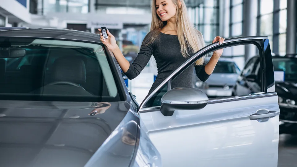 Jeigu galvojate, kad taip sutaupysite kuro – smarkiai klystate: naudotis tokia automobilio funkcija yra kenksminga, ekspertas dalinasi svarbiu patarimu