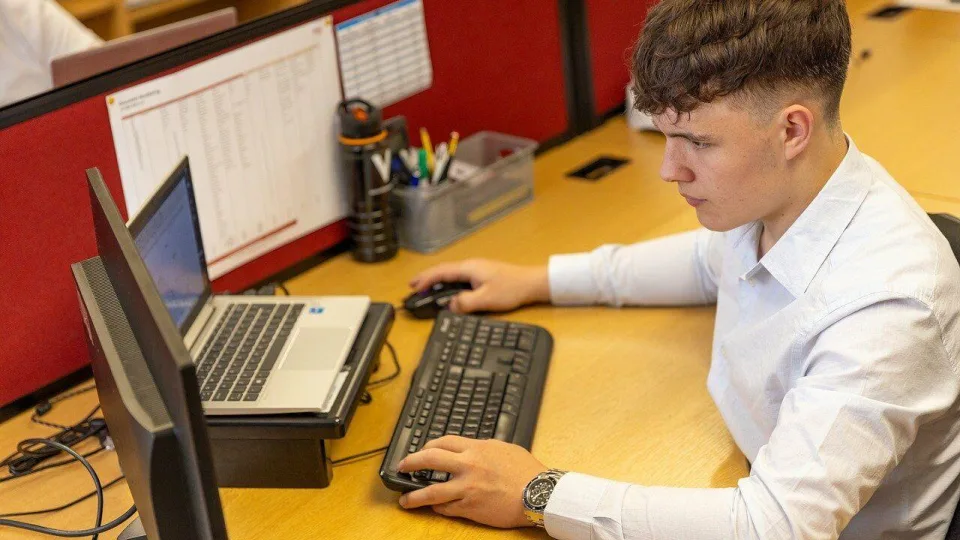 Naujoji realybė Europos darbo rinkoje: net apie 65 % jaunų profesionalų per ateinantį dešimtmetį dirbs profesijose, kurios šiandien dar nėra paplitusios