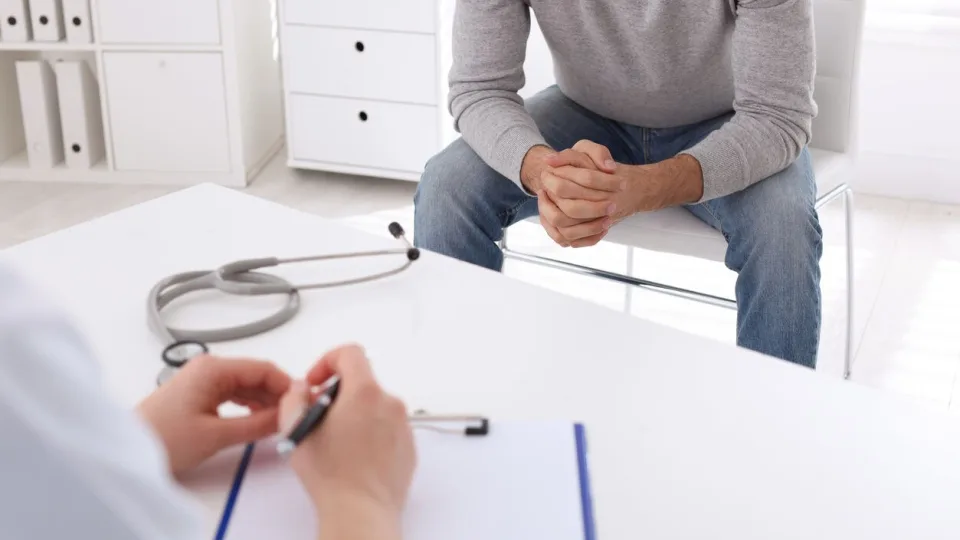 Lytiškai plintančios ligos ir šiandien yra labai dažnos, tačiau visuomenėje vis dar stigmatizuojamos: gydytojas papasakojo, kas gresia ignoruojant simptomus