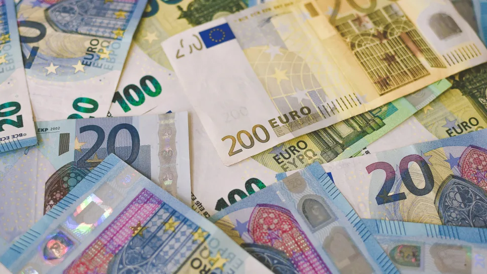 Situacija artėja prie katastrofinės ribos: suklusti turėtų kiekvienas, kuris naudojasi bankų paslaugomis