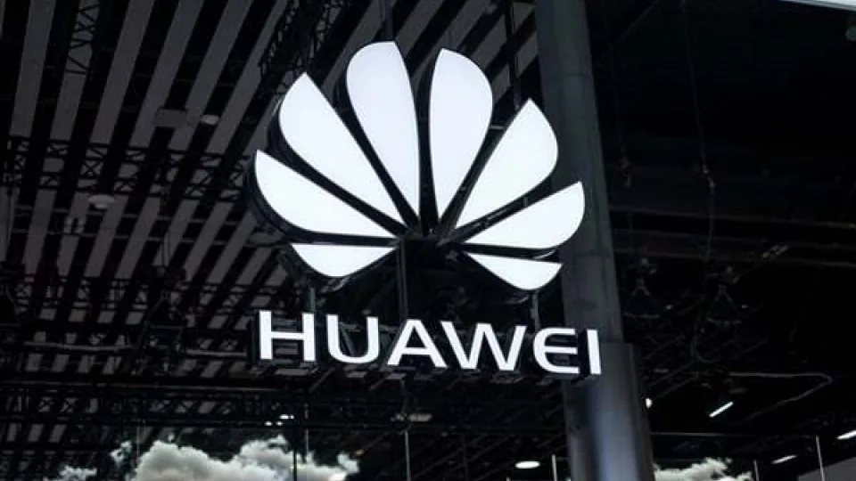 Tai ką privalo žinoti visi „Huawei“ įrenginių savininkai – kompanijos atstovai atsakė į svarbiausius klausimus