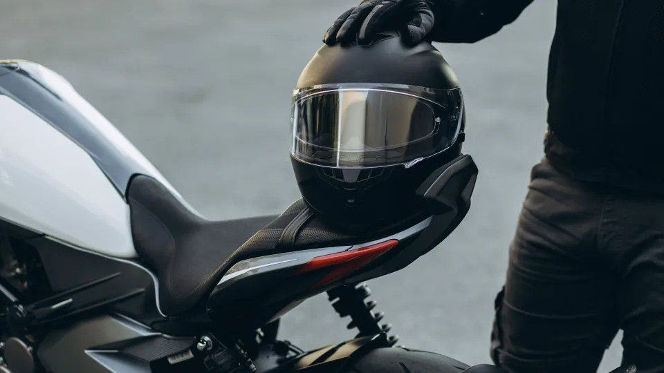 Ne kiekvienas su šalmu yra chuliganas: tikroji motociklininkų pusė, kurios dažniausiai nematome