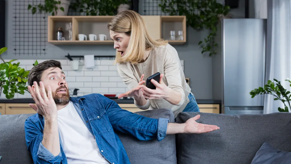 Astrologai perspėja: su šių Zodiako ženklų vyrais pradžia saldi, bet realybė gali šokiruoti