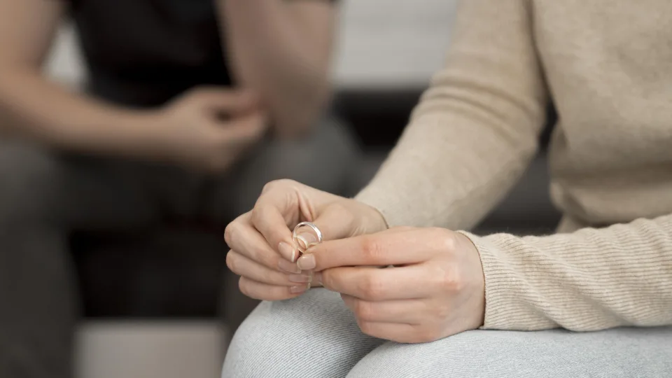 Santykiai ant ribos: astrologai įspėja, kad birželio įtaka kai kuriems Zodiako ženklams bus ypač pavojinga