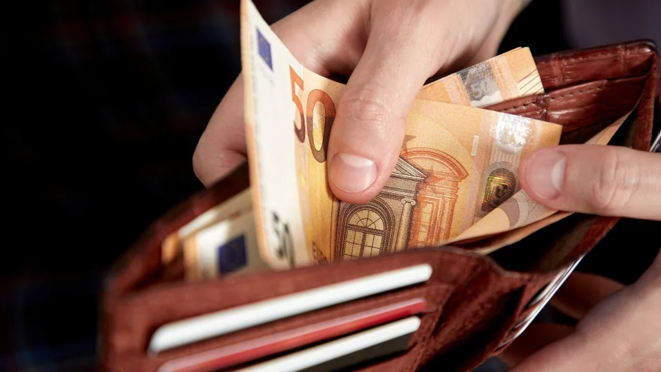 Jeigu savo noru dirbote viršvalandžius – galite likti ir be apmokėjimo, pasakė, kas svarbiausia