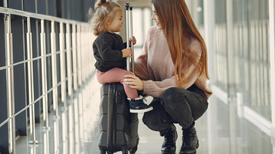Vaikų ligos, pamiršti dokumentai ir staigūs planų griuvimai: atskleidė, ko neišvengia daugelis tėvų