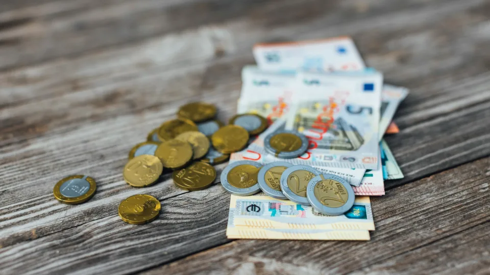 Vakarienė restorane virto nesusipratimu: šios šalyse vos vienas veiksmas gali reikšti didžiulį pažeminimą