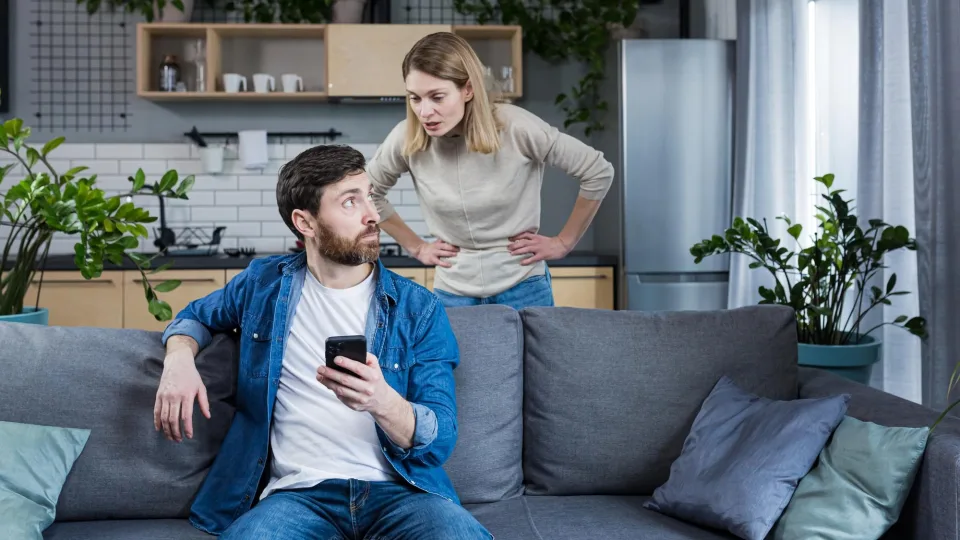 Pavydas, kuris griauna: šie trys ženklai partnerius verčia vaikščioti tarsi minų lauku