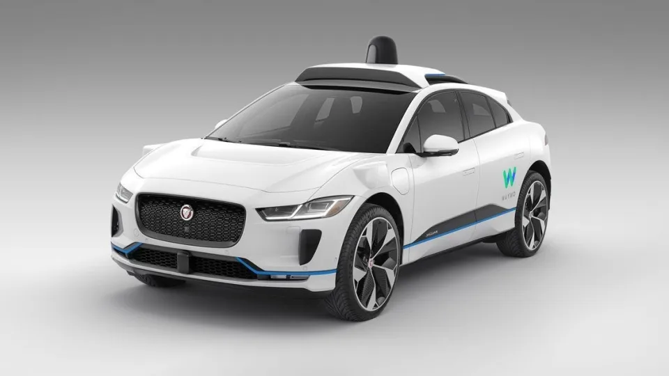 „Google“ ir „Toyota“ suvienijo jėgas: ruošiasi mesti iššūkį „Teslai“, kurs autonominius automobilius