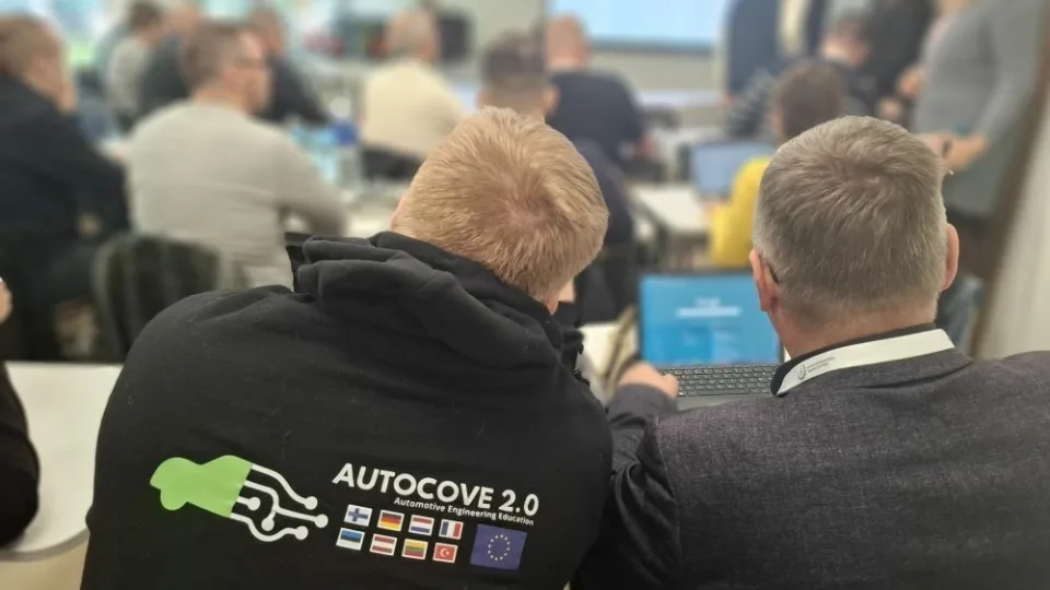 Technologijų tempas diktuoja sąlygas: europiniai moduliai keičia autotransporto specialistų rengimą