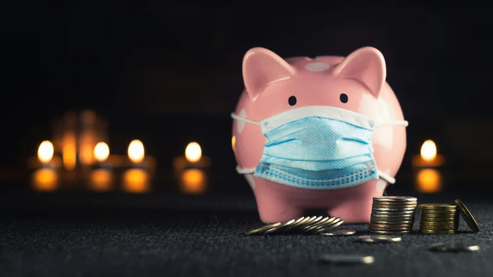 Grynieji pinigai nyksta, o kartu ir mūsų laisvė? Atskleista, kodėl kai kurie galvoja, kad tai žmonių kontrolė
