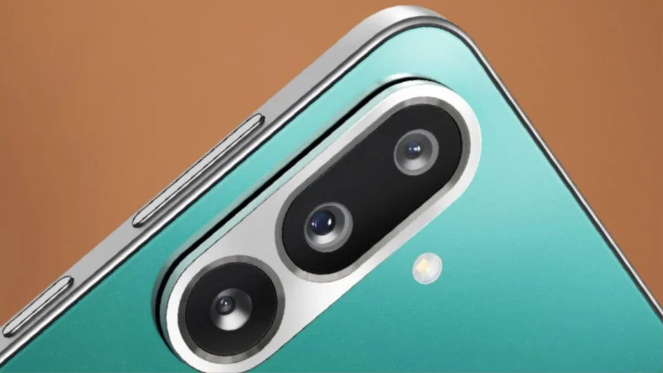 „Samsung“ pristatė nebrangų „Galaxy F56“ telefono modelį, kuris pasižymės itin plonu korpusu