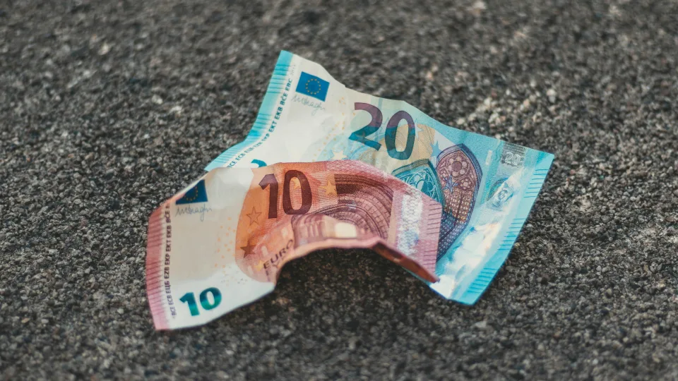 Europos Sąjunga uždraus grynuosius pinigus: jau ruošiami istoriniai pokyčiai, kurie daugeliui sukels šoką