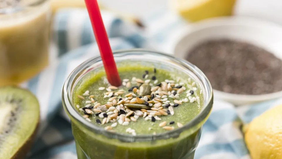Šis rytinis kokteilis daro stebuklus: vienas žalias kokteilis ryte ir kūnas pradeda daryti tai, ko seniai tikėjotės
