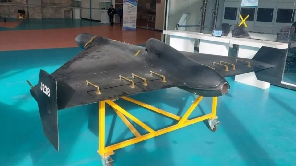 Kremlius į Ukrainą siunčia paslaptingus dronus: ginklas yra itin greitas ir beveik nepastebimas, pavojus auga