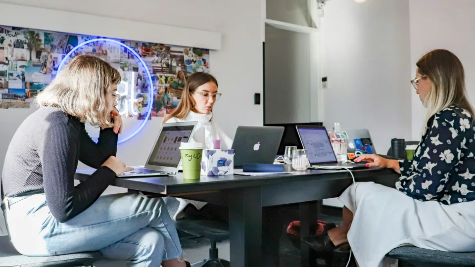 Vilnius – pirmas Europos Sąjungoje: Lietuvos startuolių ekosistema sulaukė dvigubo tarptautinio įvertinimo