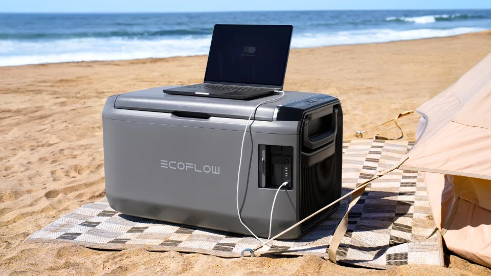 „Ecoflow“ pristatė „Glacier Classic“ išmanųjį nešiojamą šaldiklį, kuris nustebins savo funkcionalumu