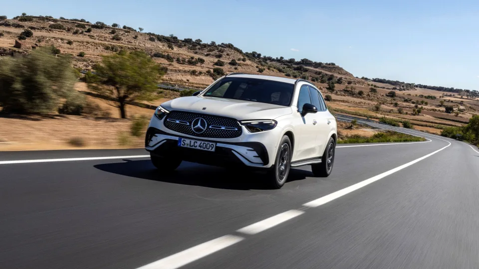 Vis daugiau vairuotojų pasiekiamos pažangesnės technologijos: net pigiausi automobiliai jau siūlo tai, apie ką svajojate