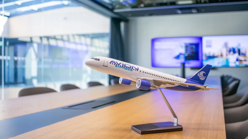 Tokio biuro dar nematėte: netoli Vilniaus oro uosto iškilo naujas oro linijų „Avion Express“ biuras