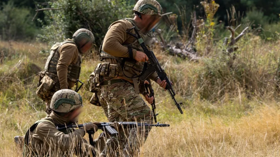 Ukrainos superginklas sudavė pirmą smūgį: rusų įtvirtinimai sunaikinti akimirksniu, tai gali keisti karo eigą