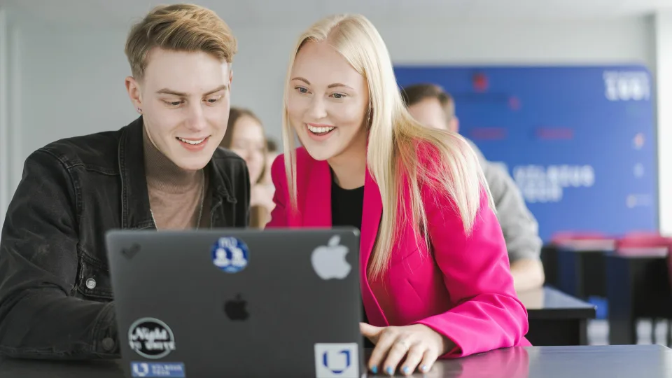 Universitetai keičiasi neatpažįstamai: nauja studentų karta turi ir naujus lūkesčius, pasakėm ko jie tiki iš studijų