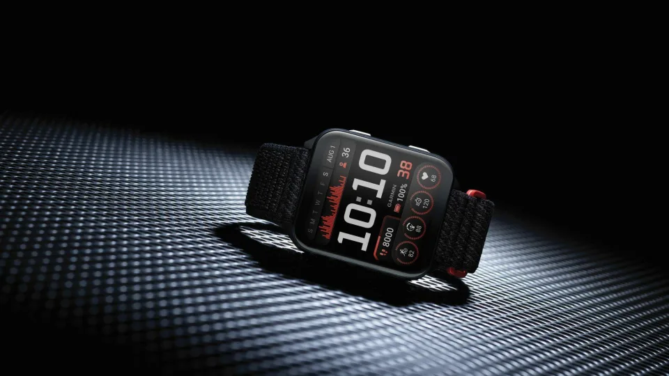 „Garmin“ pristatė itin ploną „Venu X1“ išmanųjį laikrodį su išskirtiniu 2 colių įstrižainės AMOLED ekranu