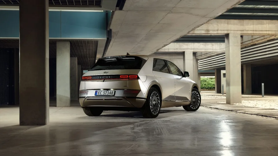 Kodėl europiečiai meluoja apie automobilių saugumą? Amerikiečių testai atskleidžia visą realybę