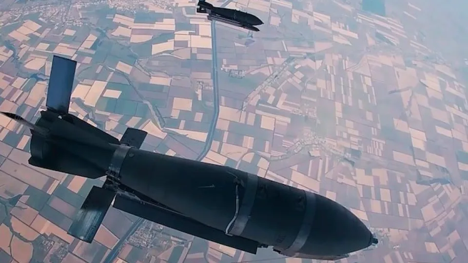 Ukraina netrukus gali sulaukti naujo ginklo: Prancūzija ir NATO išbando naujas sistemas prieš rusiškas bombas