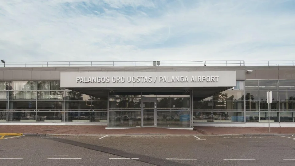 Gerinamas susisiekimas su Londonu: orlaiviai iš Palangos į Londoną nuo rudens kils daug dažniau