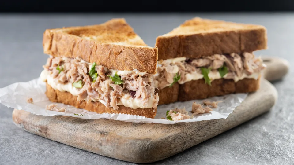 Kodėl vieni po sumuštinio sotūs, o kiti alkani? Atsakymas slypi vienoje pamirštamoje smulkmenoje