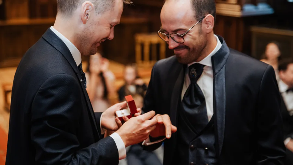 Susituokę Belgijoje, bet Lietuvai jų ryšys neegzistuoja: ką reiškia būti mylinčiais, bet nematomais savo šalyje?