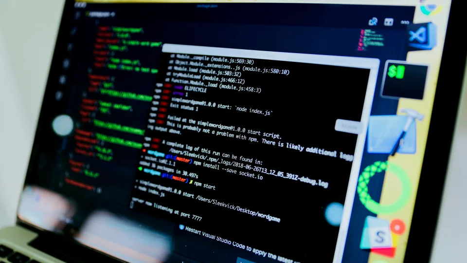 Internete esate tarsi nuogi: jei naudojatės internetu, jus gali sekti net be slapukų, atskleista, kaip tai daroma