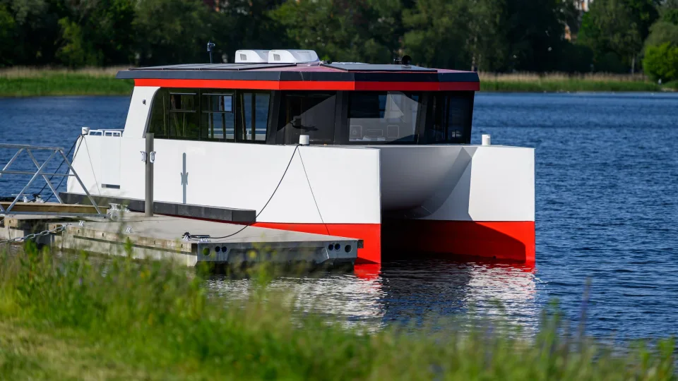 Sostinėje startuos visiškai nauja viešojo transporto rūšis: elektriniai laivai taps miesto veidu ir kasdienybe