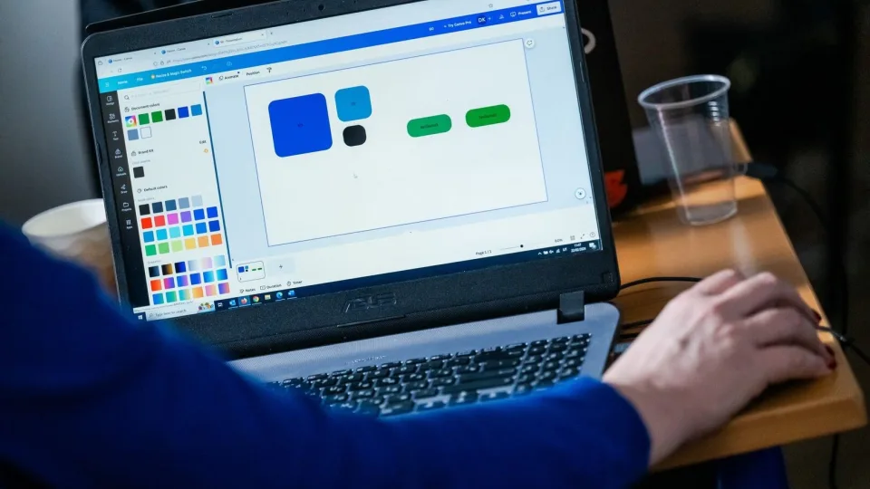 VDU studentų kasdienybė: virtualios realybės, kompiuterinių žaidimų ir kitų multimedijos technologijų kūrimas