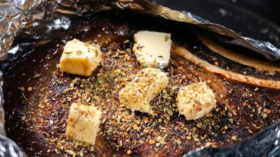 Atrodo nekalti, bet pasekmės kaupiasi: trys kasdieniai produktai, kuriuos privalu vengti