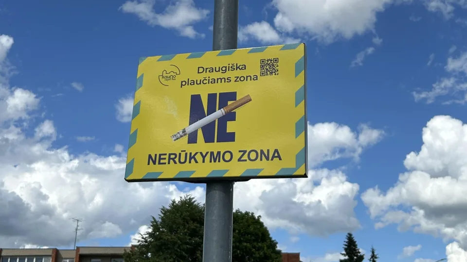 Rūkantys turėtų sunerimti: šiose vietose Kauno rajone rūkyti nuo šiol griežtai draudžiama