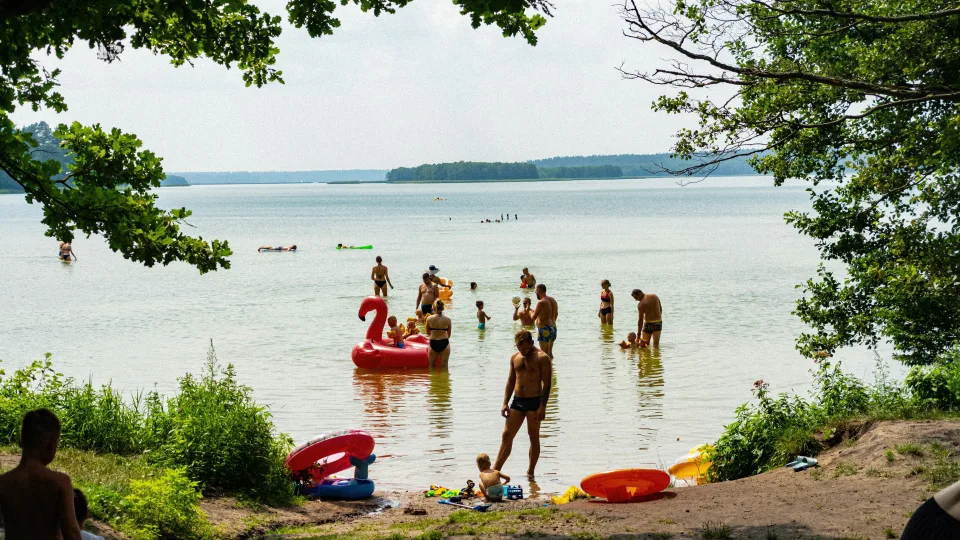 Maudynės, po kurių tenka gydytis: gydytojai įspėja, kad vos viena klaida gali sugadinti visą vasarą