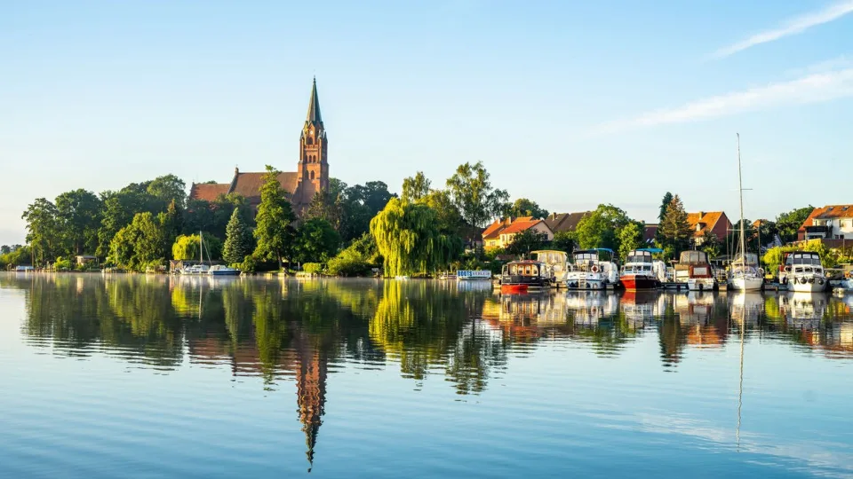 Dar neatrasta atostogų vieta: tūkstančio ežerų kraštas, naudingi patarimai ir gražiausios vietos