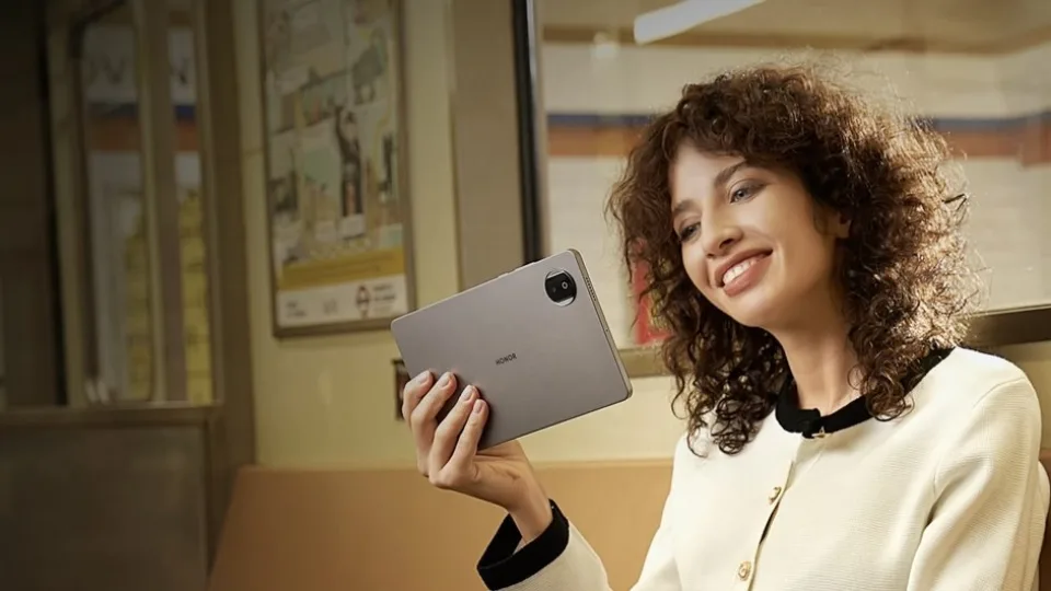 „Honor“ pristatė nė 100 eurų nekainuosiantį kompaktišką „Honor Pad X7“ planšetinį kompiuterį