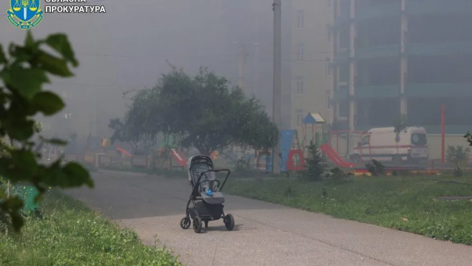 Rusai surengė tyčinę ataką prieš civilius: nauja rusų bomba suniokojo gyvenamąjį rajoną, gausu aukų