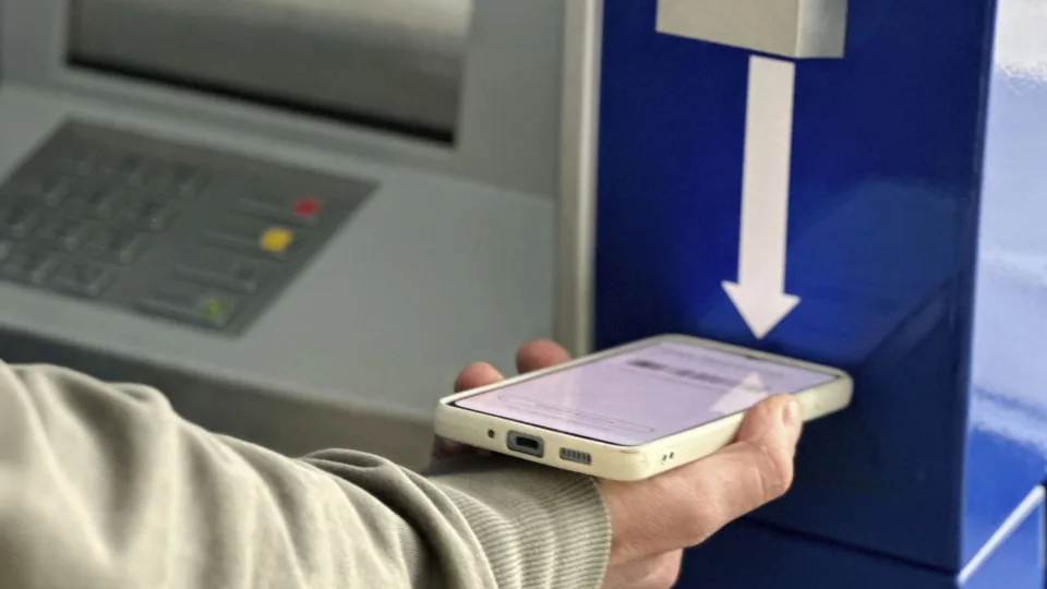Grynieji pinigai be banko kortelės? Nauji bankomatai Kaune ir Klaipėdoje keičia žaidimo taisykles
