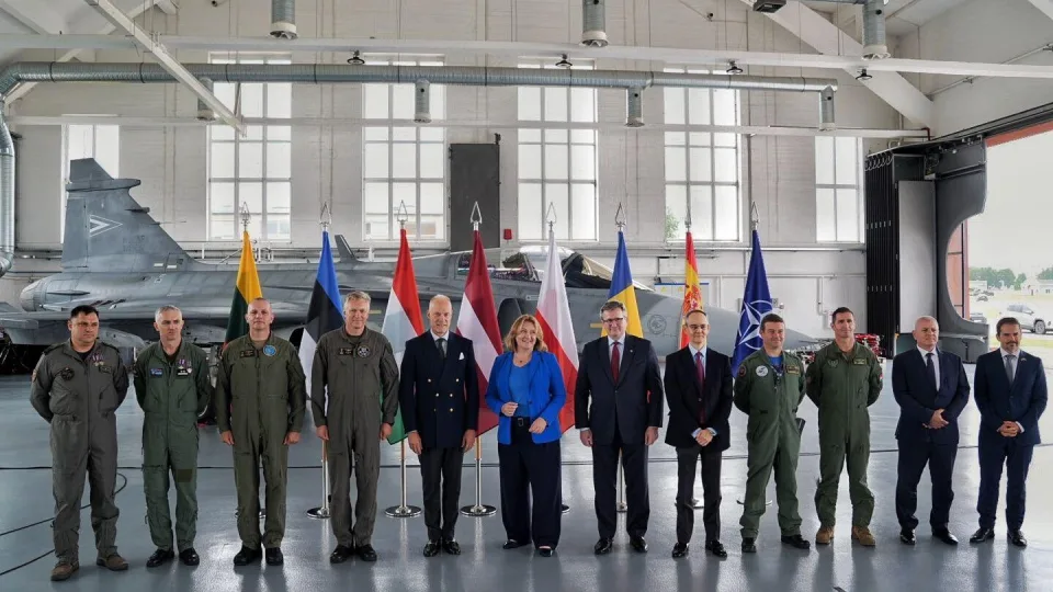 Šiauliuose nusileido nauji naikintuvai: NATO siunčia labai aiškią žinutę tiems, kas stebi iš rytų