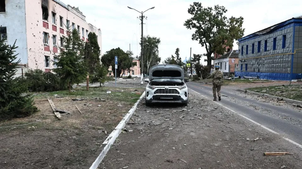Rusai veržiasi kaip tarakonai: be sustojimų vykstanti invaziją į kritiškai svarbų Ukrainos miestą, kritinė situacija