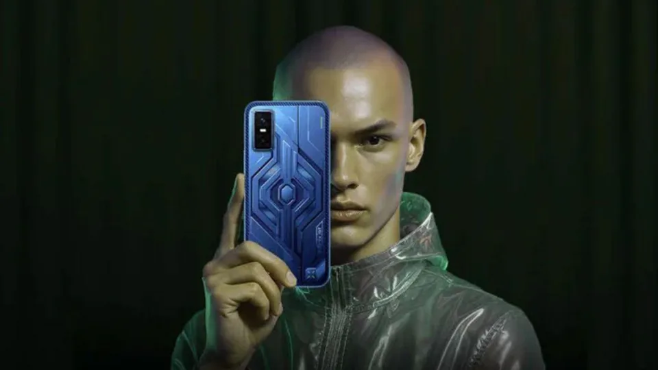 Nė 200 eurų nekainuojantis išmanusis telefonas žaidimams: „Infinix“ pristatė naująjį „GT 30 5G+“ modelį