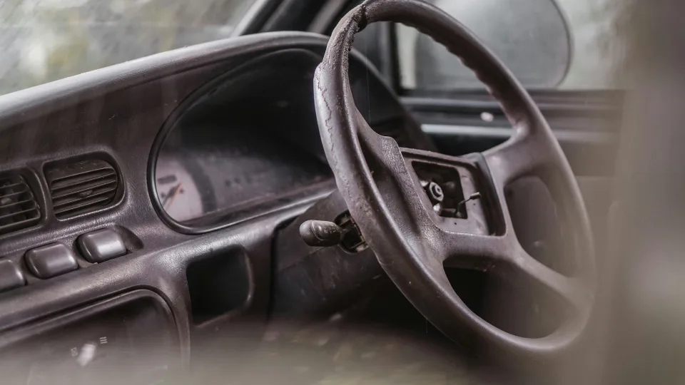 Rusijoje artėjama prie katastrofinės ribos: jau netrukus šalyje neliks eismui tinkamų automobilių, tai tragedija
