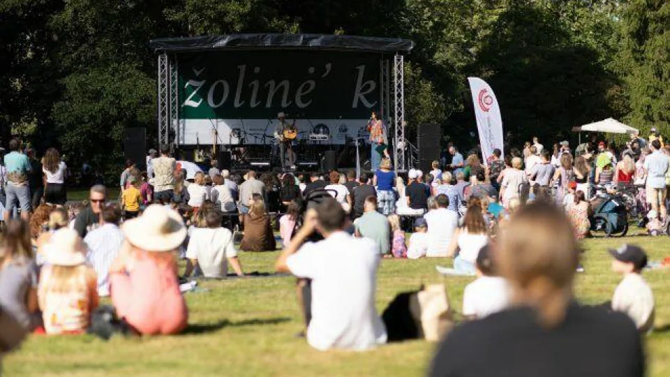 Žolinės dvasia „Žolinėk ’25“: jūsų laukia žolynų paslaptys, paskaitos, dirbtuvės ir gyvos muzikos vakarai